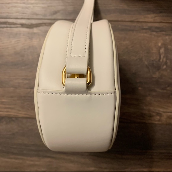Celine Oval Bag Cuir Triomphe in White Smooth Calfskin - Picture 7 of 14